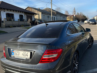 Mercedes C-Class Coupe foto 3