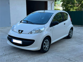 Peugeot 107 foto 2