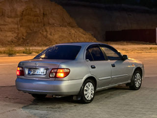 Nissan Almera foto 6