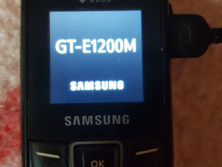 Телефон Samsung GT Е1200М