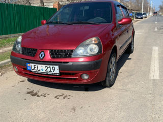 Renault Clio foto 2