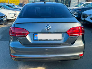 Volkswagen Jetta foto 6