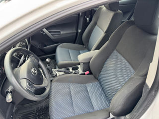 Toyota Auris foto 8