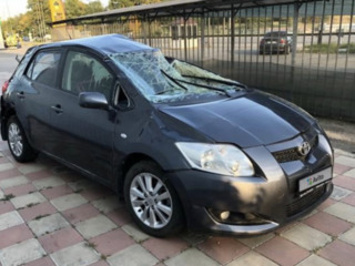 Toyota Auris foto 1