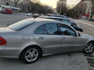 Mercedes E-Class foto 2