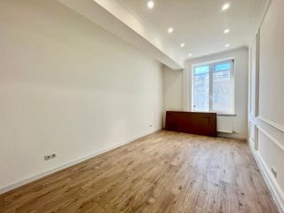 Apartament cu 2 camere, 90 m², Centru, Chișinău foto 7