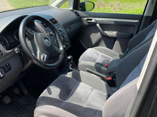 Volkswagen Touran foto 4