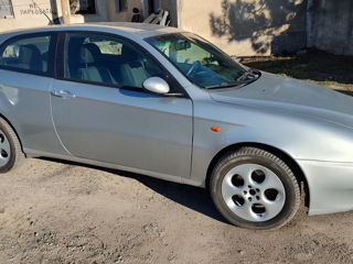 Alfa Romeo 147 foto 2