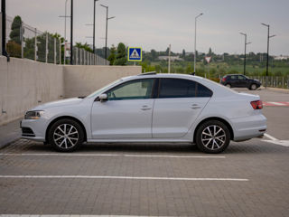 Volkswagen Jetta foto 5