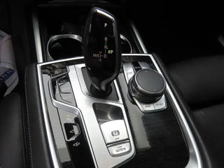 BMW 7 Series foto 8