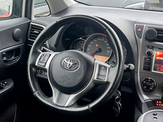 Toyota Verso-S foto 12