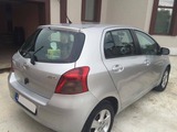 Toyota Yaris foto 2