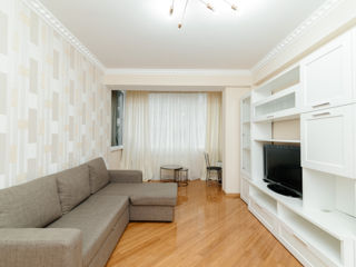 Apartament cu 2 camere, 64 m², Buiucani, Chișinău foto 3