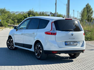 Renault Grand Scenic foto 6