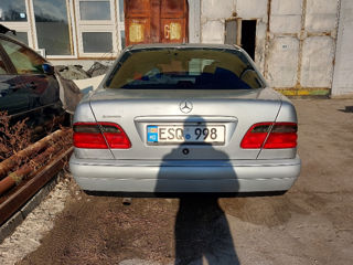 Mercedes E-Class foto 7