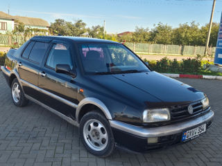 Volkswagen Vento foto 1