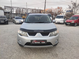 Mitsubishi Outlander foto 2