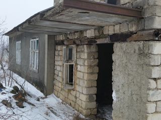 Casa nefinisata si teren arabil 30 ari,or.Ungheni.s.Pirlita foto 7