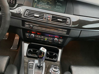 BMW 5 Series foto 8