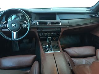 BMW 7 Series foto 1