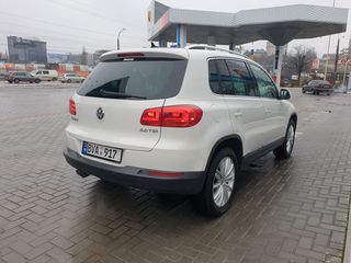 Volkswagen Tiguan foto 2