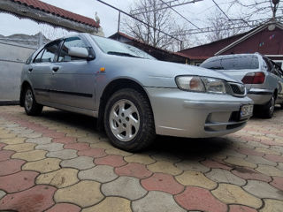 Nissan Almera foto 7