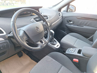 Renault Grand Scenic foto 8