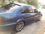 BMW 5 Series foto 4