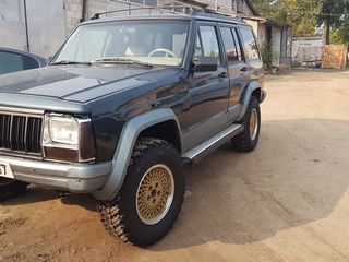 Jeep Cherokee foto 4