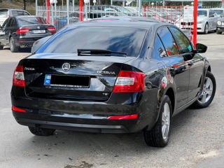 Skoda Octavia foto 3