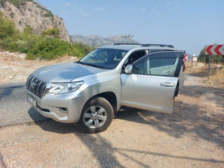 Toyota Land Cruiser Prado foto 3