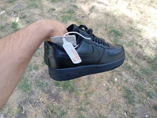 Nike air force black din piele natural din Anglia foto 2