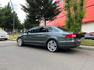 Skoda Superb foto 1