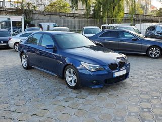 BMW 5 Series foto 1