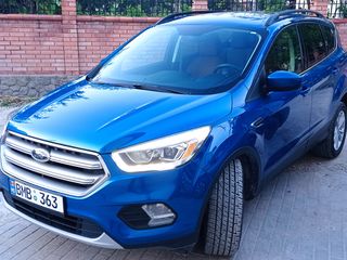 Ford Kuga foto 1