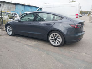 Tesla Model 3 foto 5