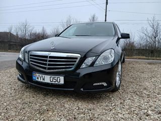 Mercedes E-Class foto 2