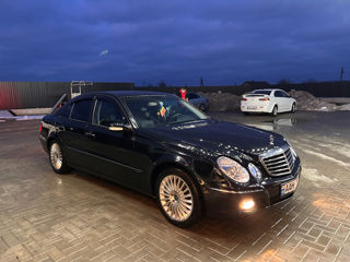 Mercedes E-Class foto 2