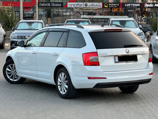 Skoda Octavia foto 3