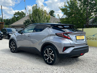 Toyota C-HR foto 4