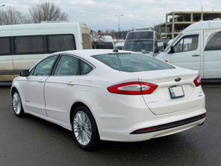 Ford Fusion foto 8