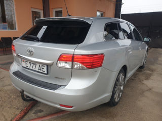 Toyota Avensis foto 5