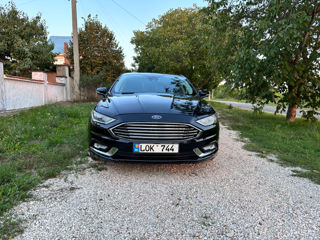 Ford Fusion foto 2