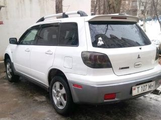 Mitsubishi Outlander foto 3