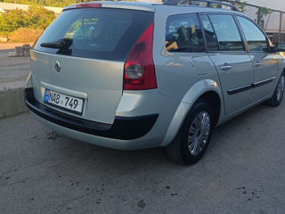 Renault Megane foto 2