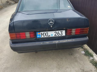 Mercedes 190 foto 4