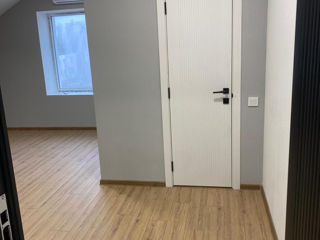 Apartament cu 3 camere, 120 m², Durlești, Chișinău foto 9