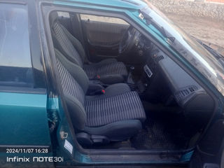 Mazda 323 foto 4