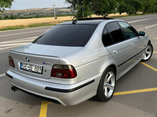 BMW 5 Series foto 3