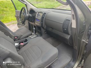 Nissan Pathfinder foto 3